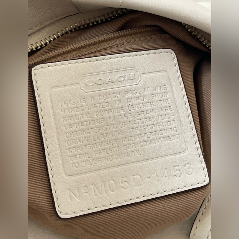 Coach Soho White Leather Shoulder Bag like new - Picture 7 of 9